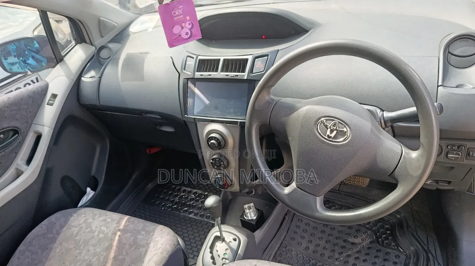 Toyota Vitz 2010 Black