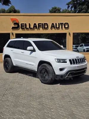 Jeep Grand Cherokee Laredo 4dr SUV 4WD (3.6L 6cyl 8A) 2015 White