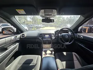 Jeep Grand Cherokee Laredo 4dr SUV 4WD (3.6L 6cyl 8A) 2015 White