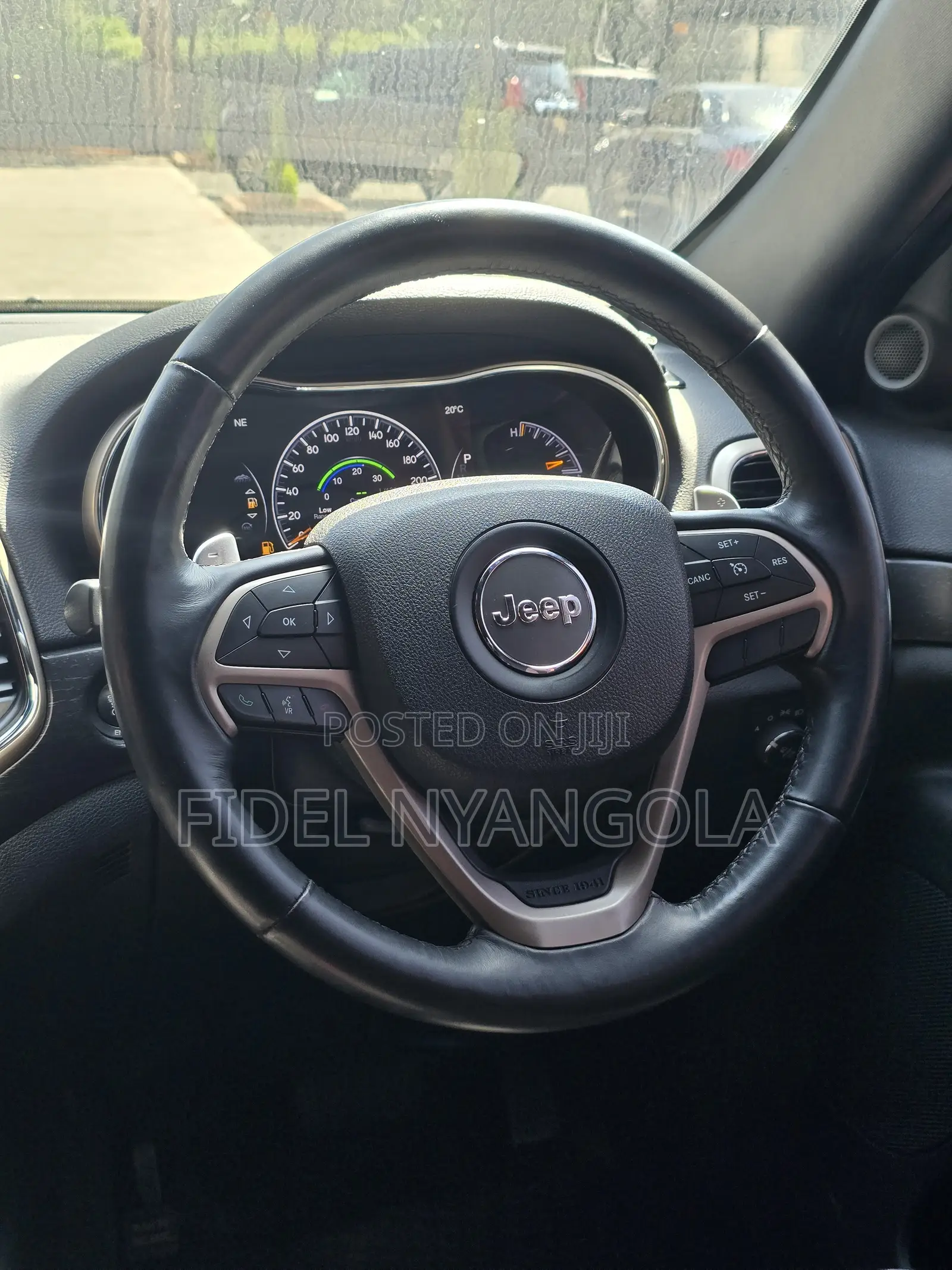 Jeep Grand Cherokee Laredo 4dr SUV 4WD (3.6L 6cyl 8A) 2015 White