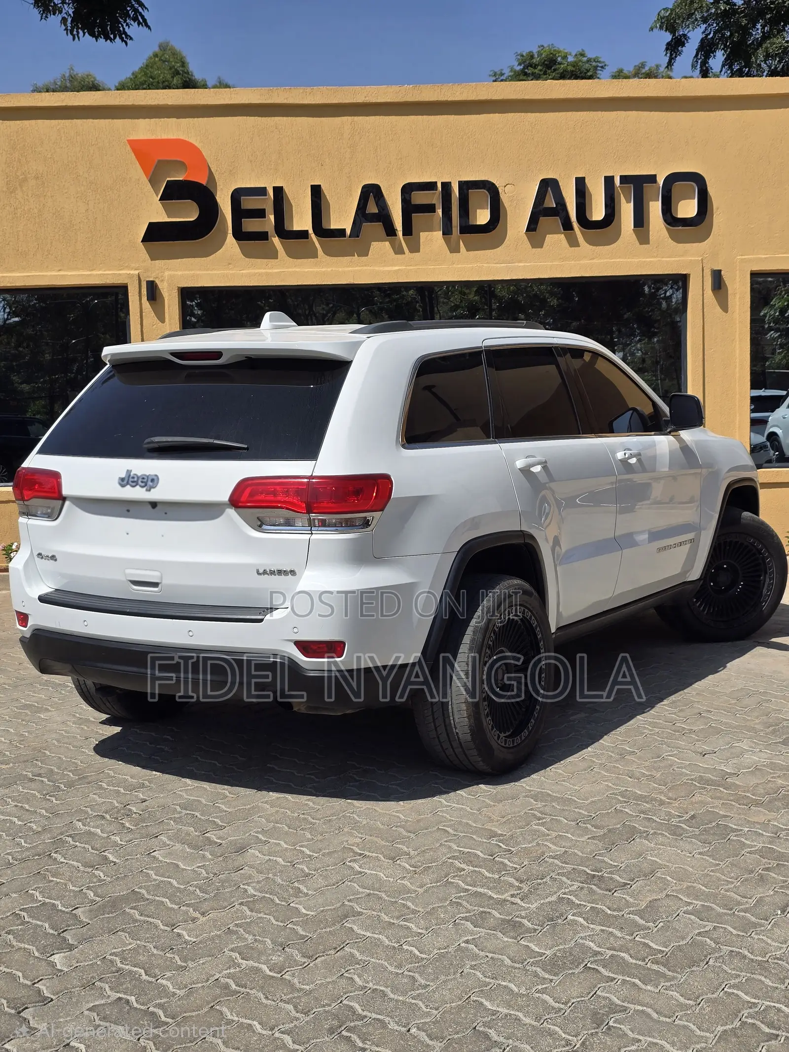 Jeep Grand Cherokee Laredo 4dr SUV 4WD (3.6L 6cyl 8A) 2015 White