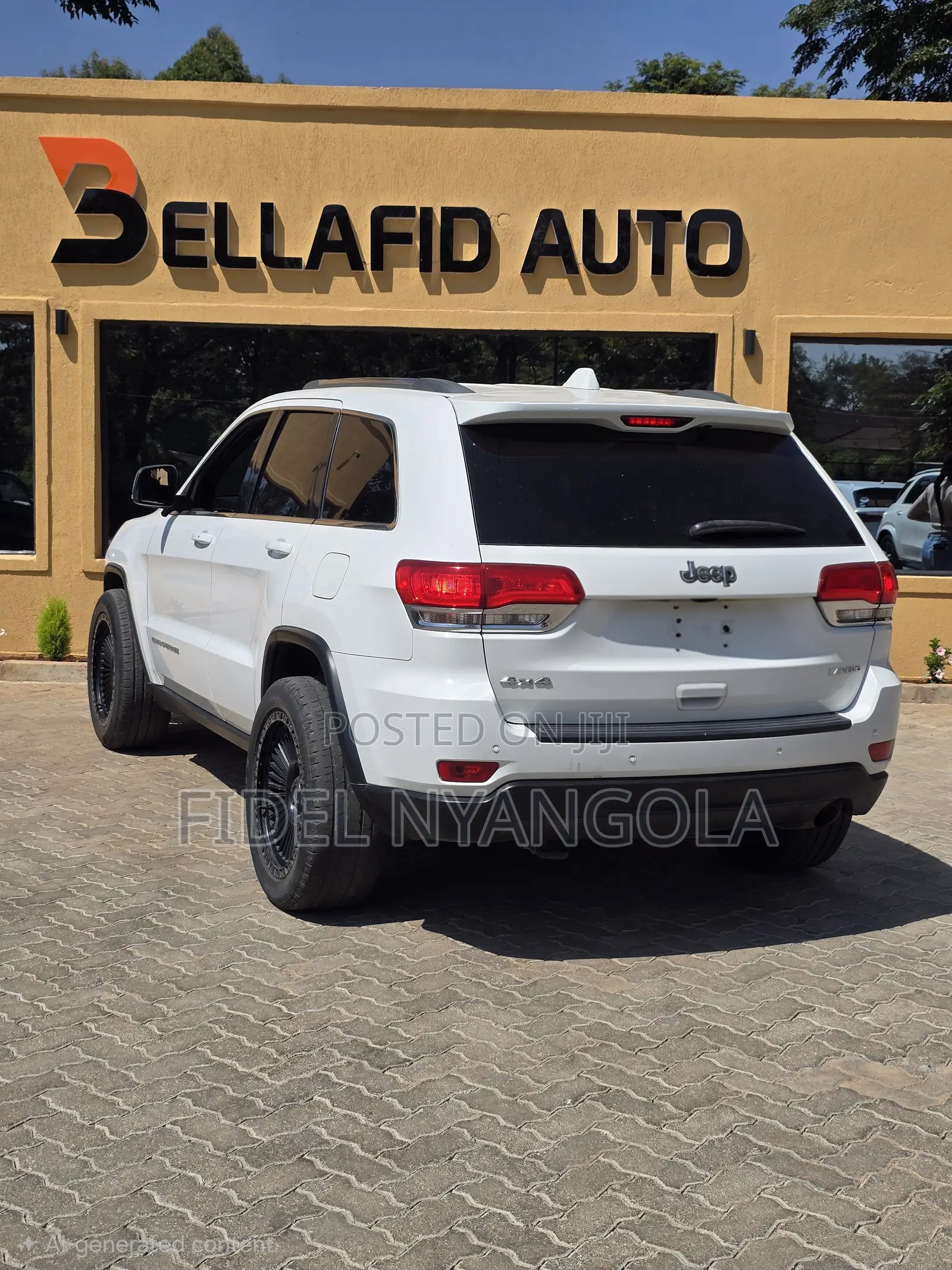 Jeep Grand Cherokee Laredo 4dr SUV 4WD (3.6L 6cyl 8A) 2015 White