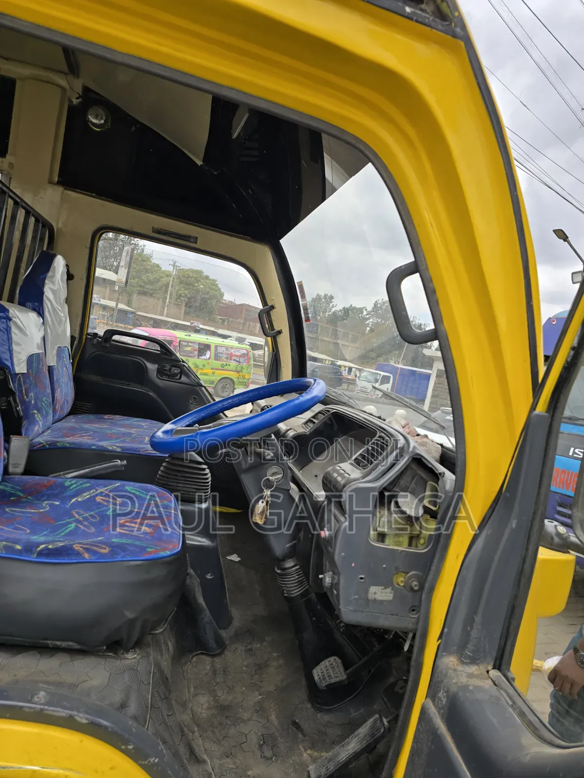 Isuzu NQR 2017 Yellow