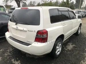 Toyota Kluger 2003 White