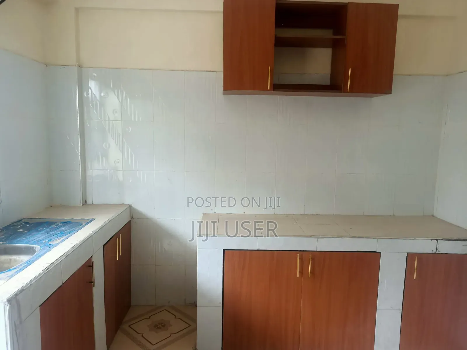 Two Bedroom to Let, Sichirai