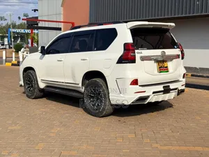 Toyota Land Cruiser Prado 2014 White