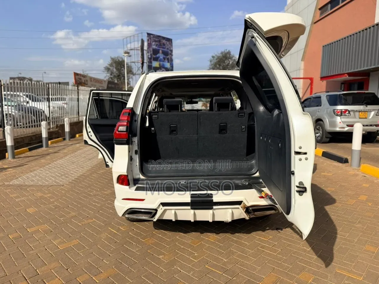 Toyota Land Cruiser Prado 2014 White