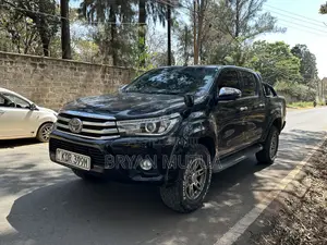 Toyota Hilux Revo Double Cab Deisel 2.4 AWD 2018 Black