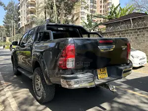 Toyota Hilux Revo Double Cab Deisel 2.4 AWD 2018 Black