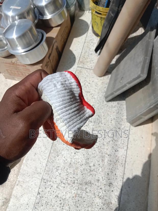Construction Gloves - thumbnail 2