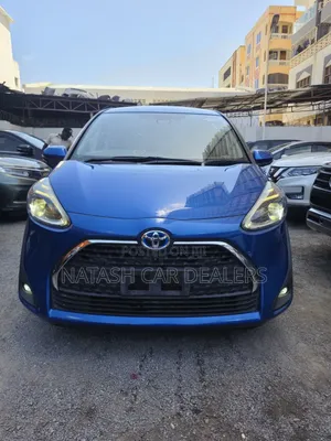 Toyota Sienta 2019 Blue