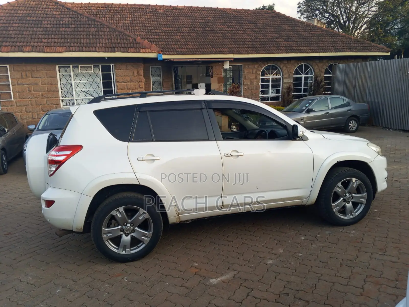 Toyota RAV4 2009 White
