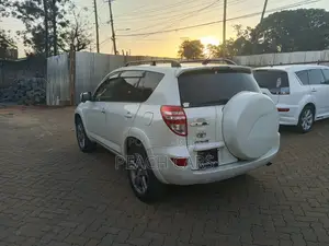 Toyota RAV4 2009 White