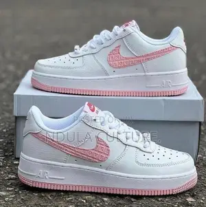 Nike Airforce 1 Valentines