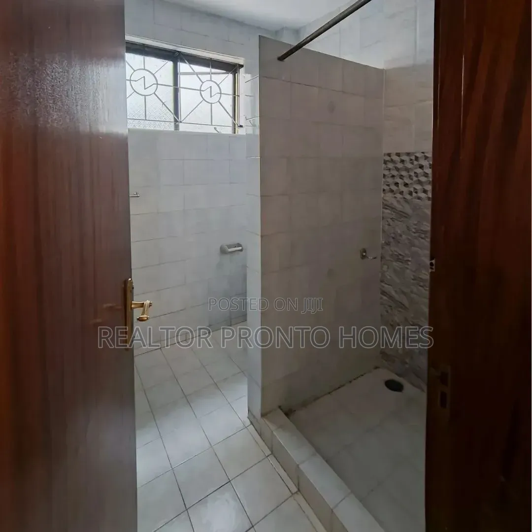 4bdrm Townhouse / Terrace in Lavington, Valley Arcade for rent