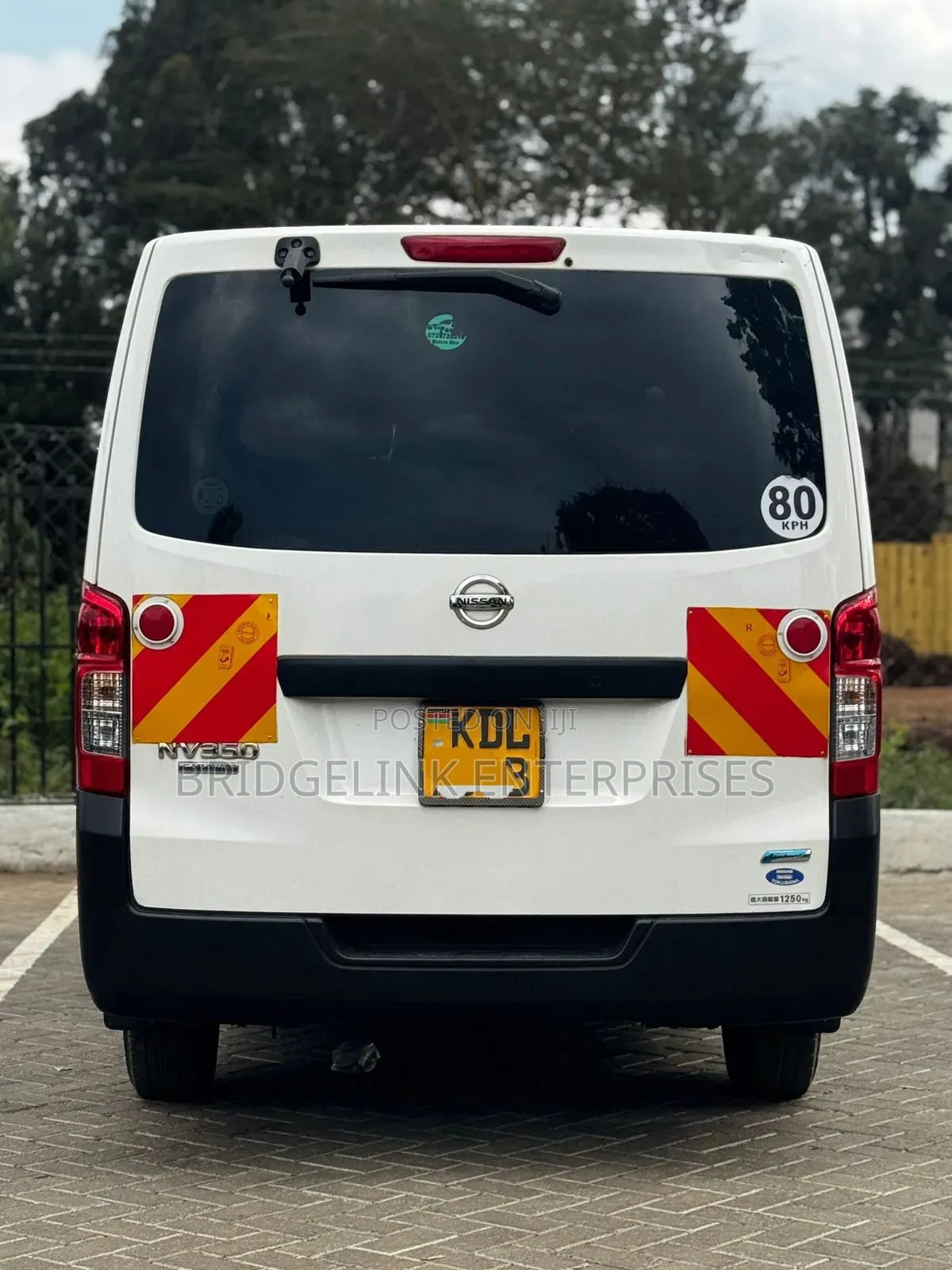 Nissan Caravan (Urvan) 2015 White