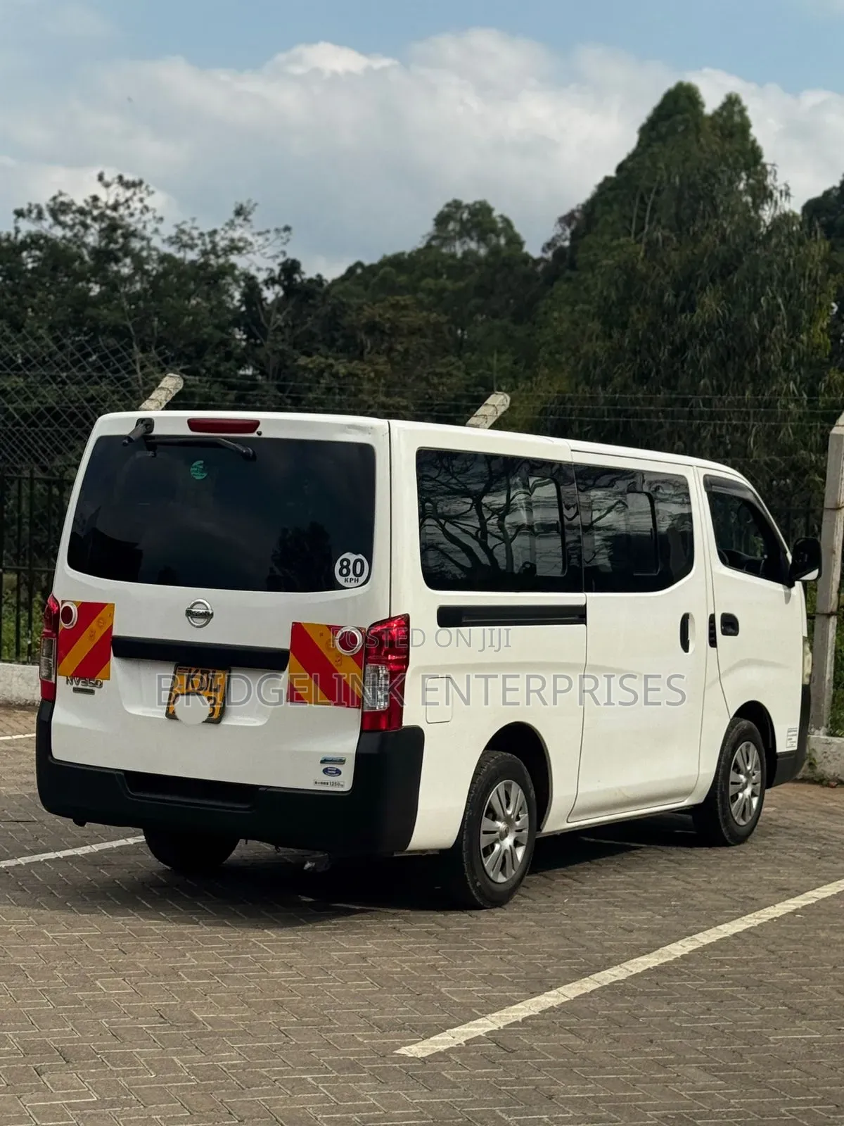 Nissan Caravan (Urvan) 2015 White
