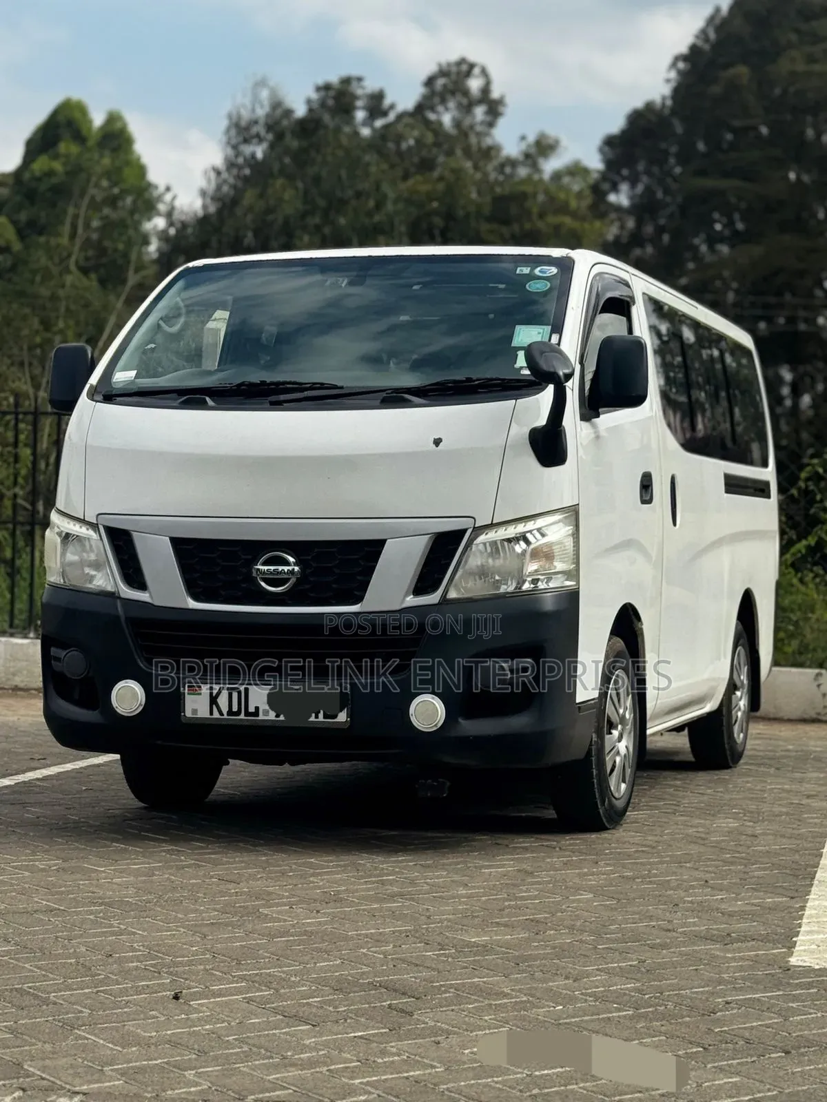 Nissan Caravan (Urvan) 2015 White