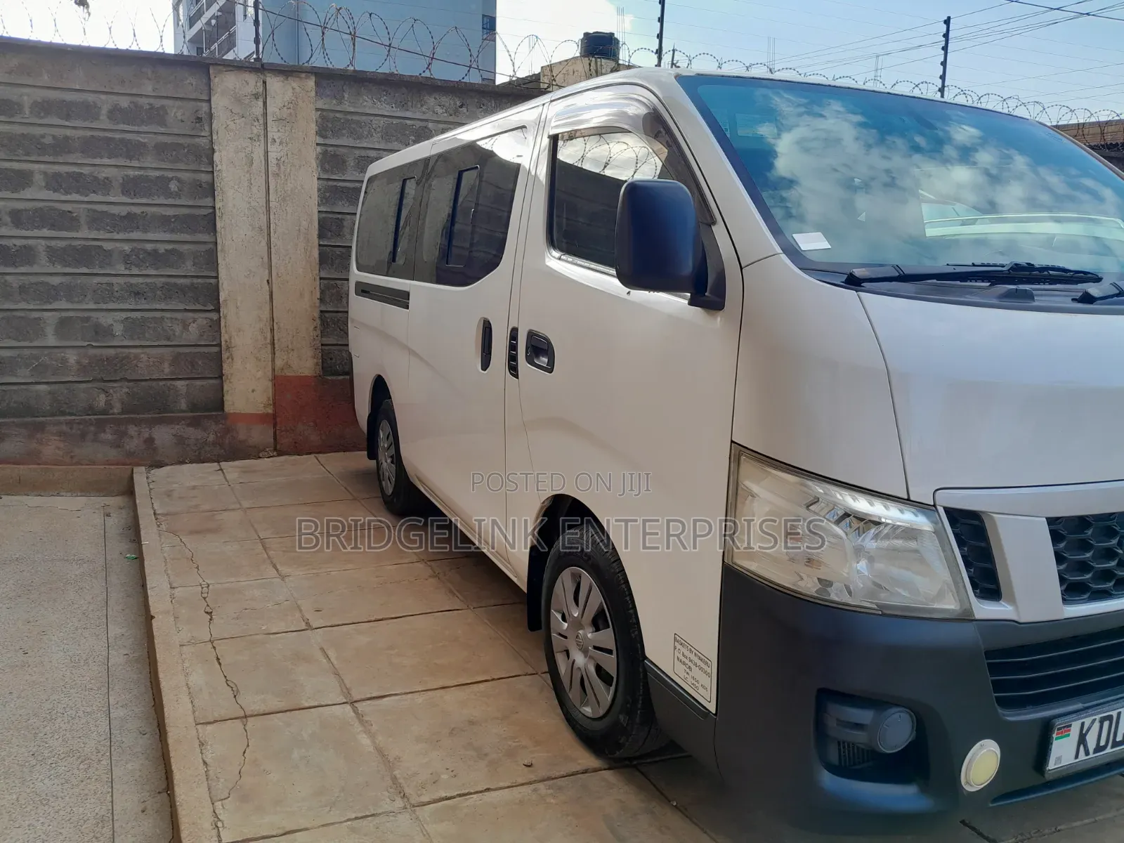 Nissan Caravan (Urvan) 2015 White