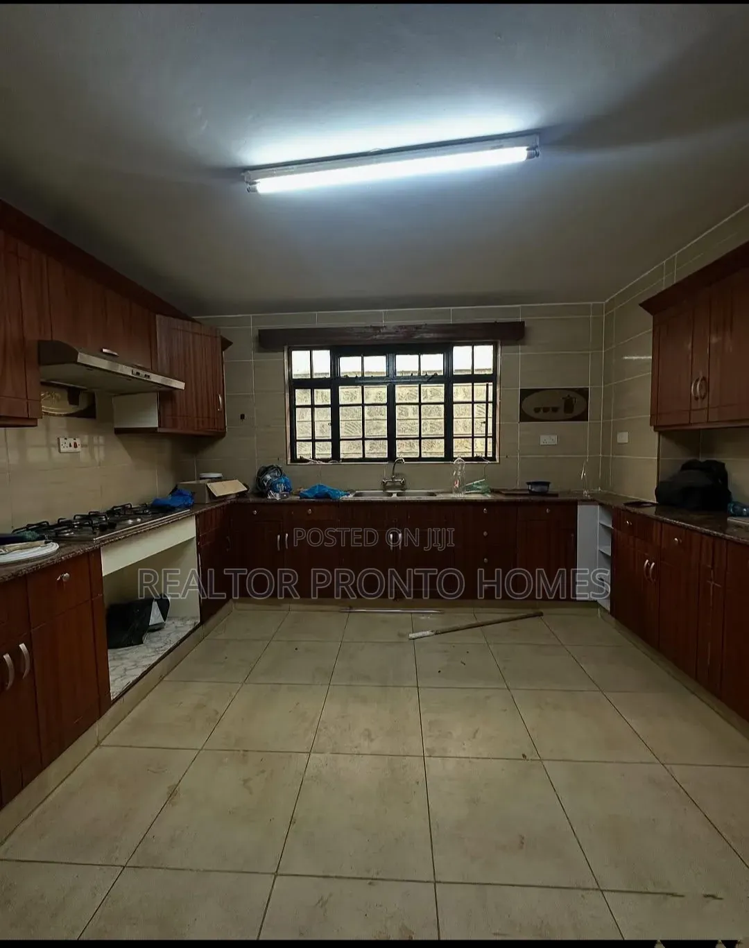 4bdrm Townhouse / Terrace in Lavington, Valley Arcade for rent