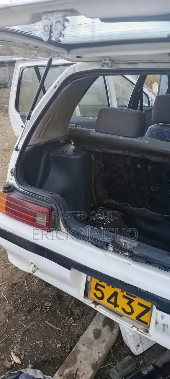 Daihatsu Charade 1998 White