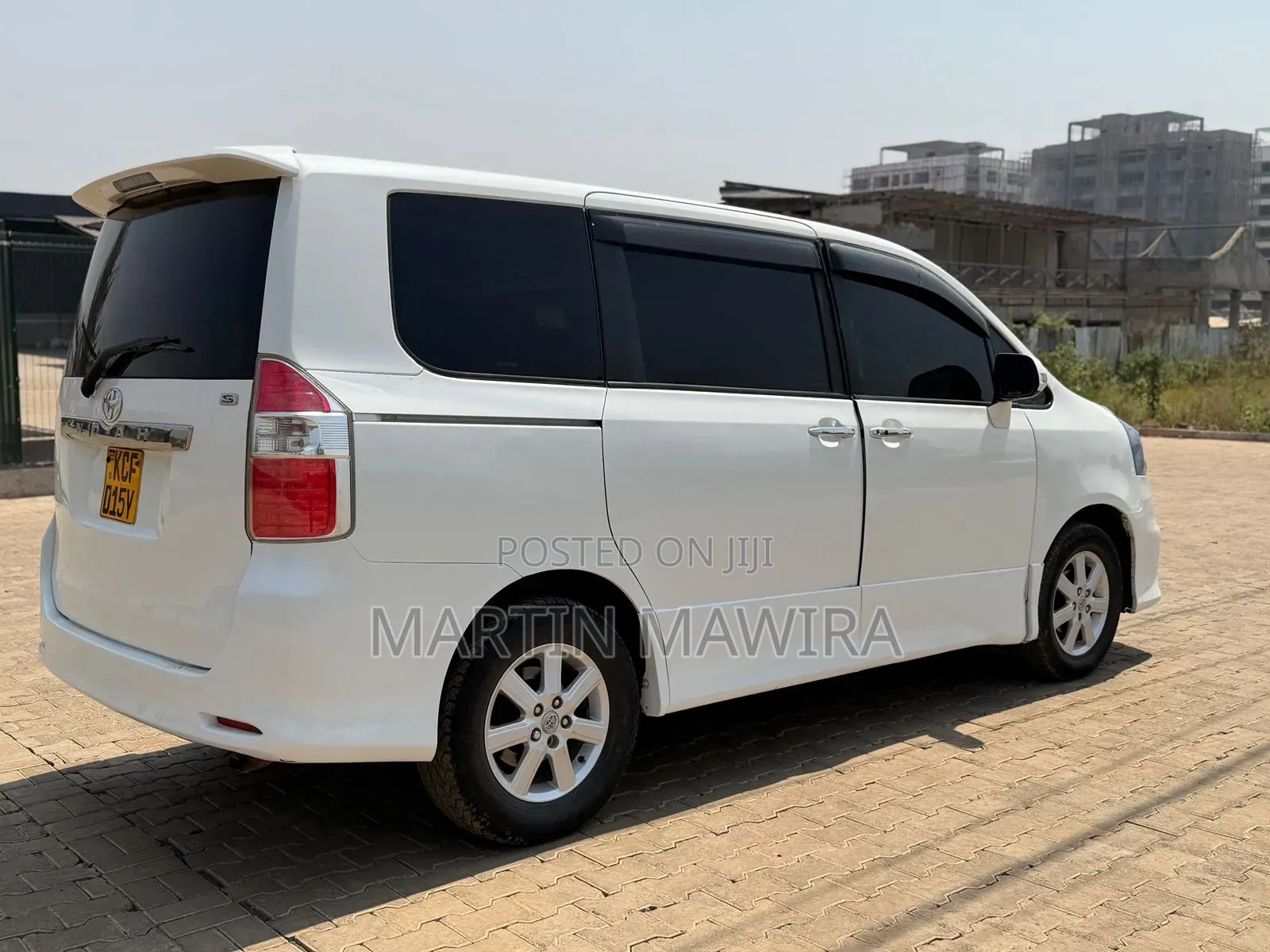 Toyota Noah 2008 White