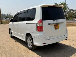 Toyota Noah 2008 White