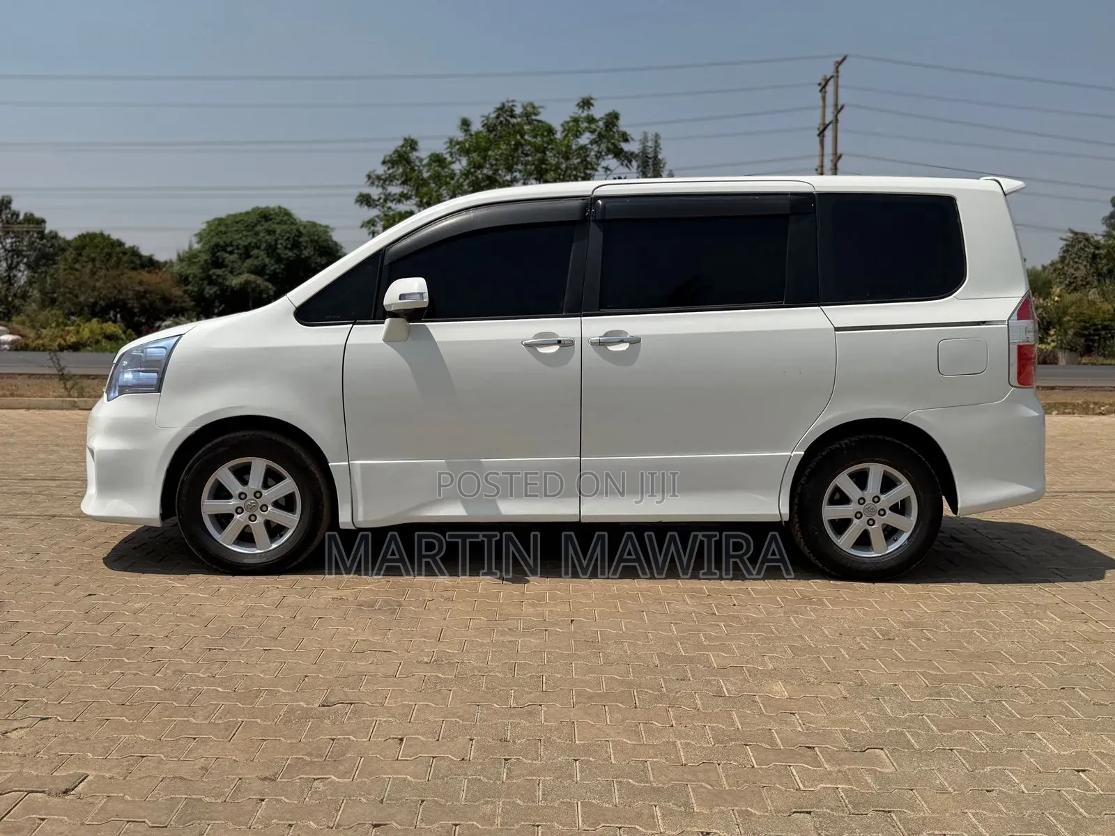 Toyota Noah 2008 White