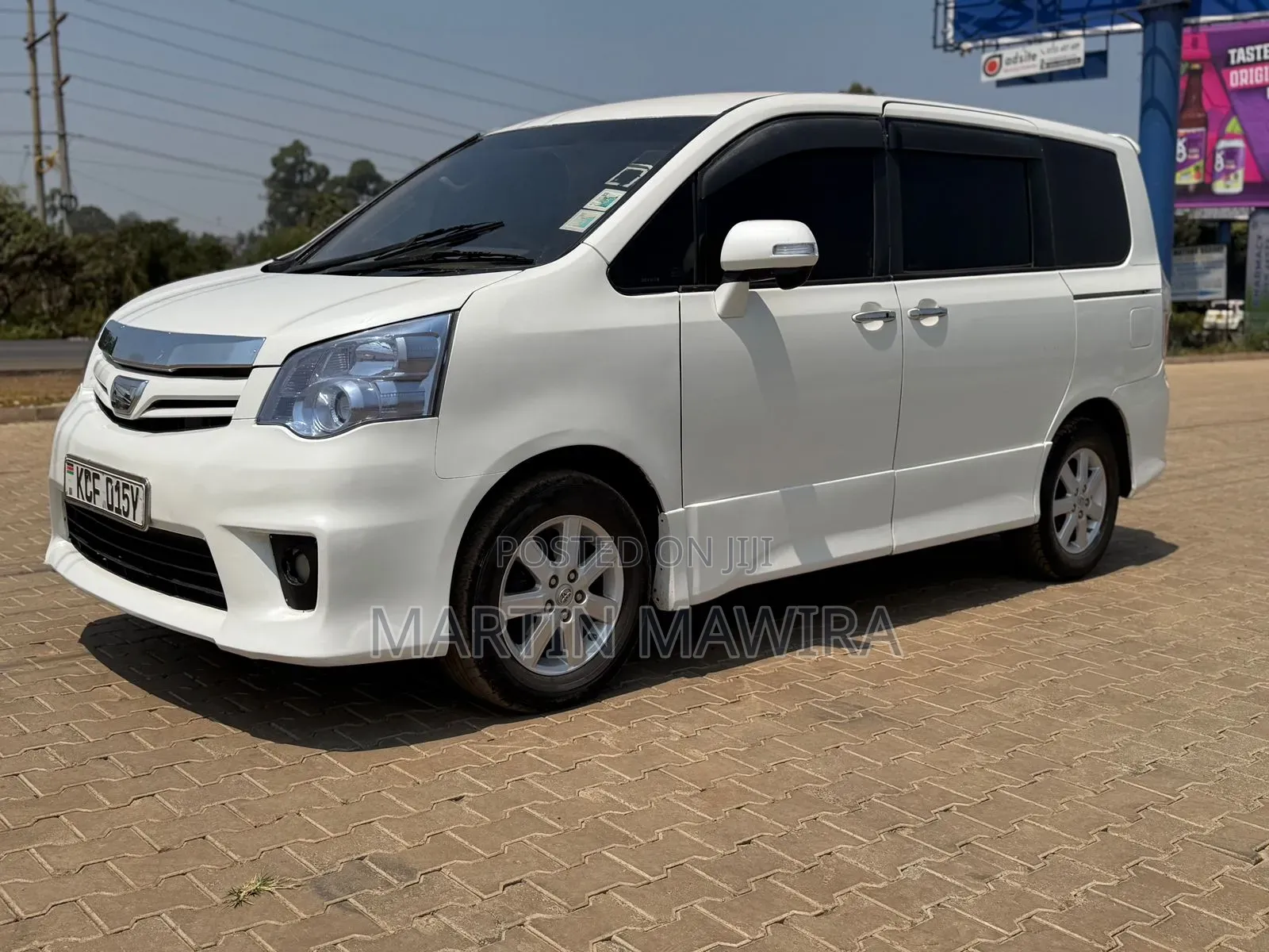 Toyota Noah 2008 White