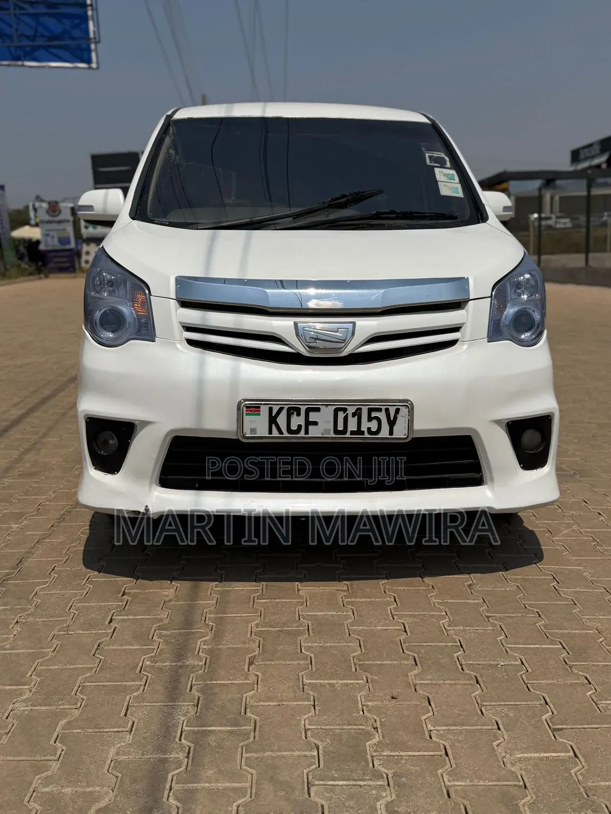 Toyota Noah 2008 White