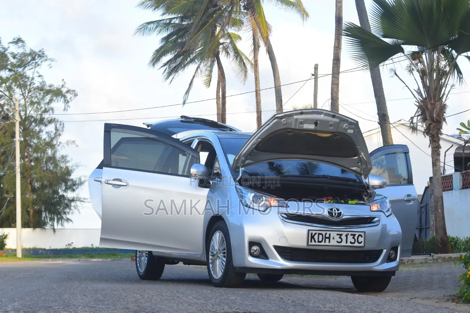 Toyota Ractis 2016 Silver
