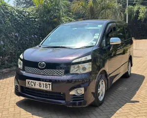 Toyota Voxy 2013 Maroon