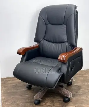 Office Chair : Luxury Solid Wood Frame Swivel Leather Chair