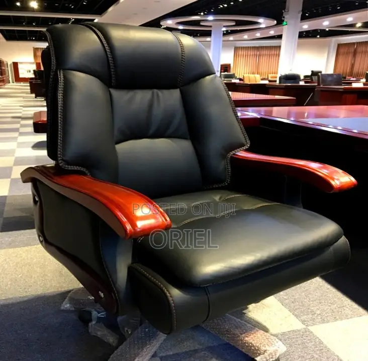 Office Chair : Luxury Solid Wood Frame Swivel Leather Chair
