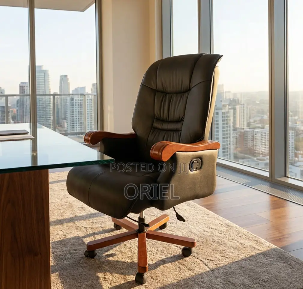 Office Chair : Luxury Solid Wood Frame Swivel Leather Chair