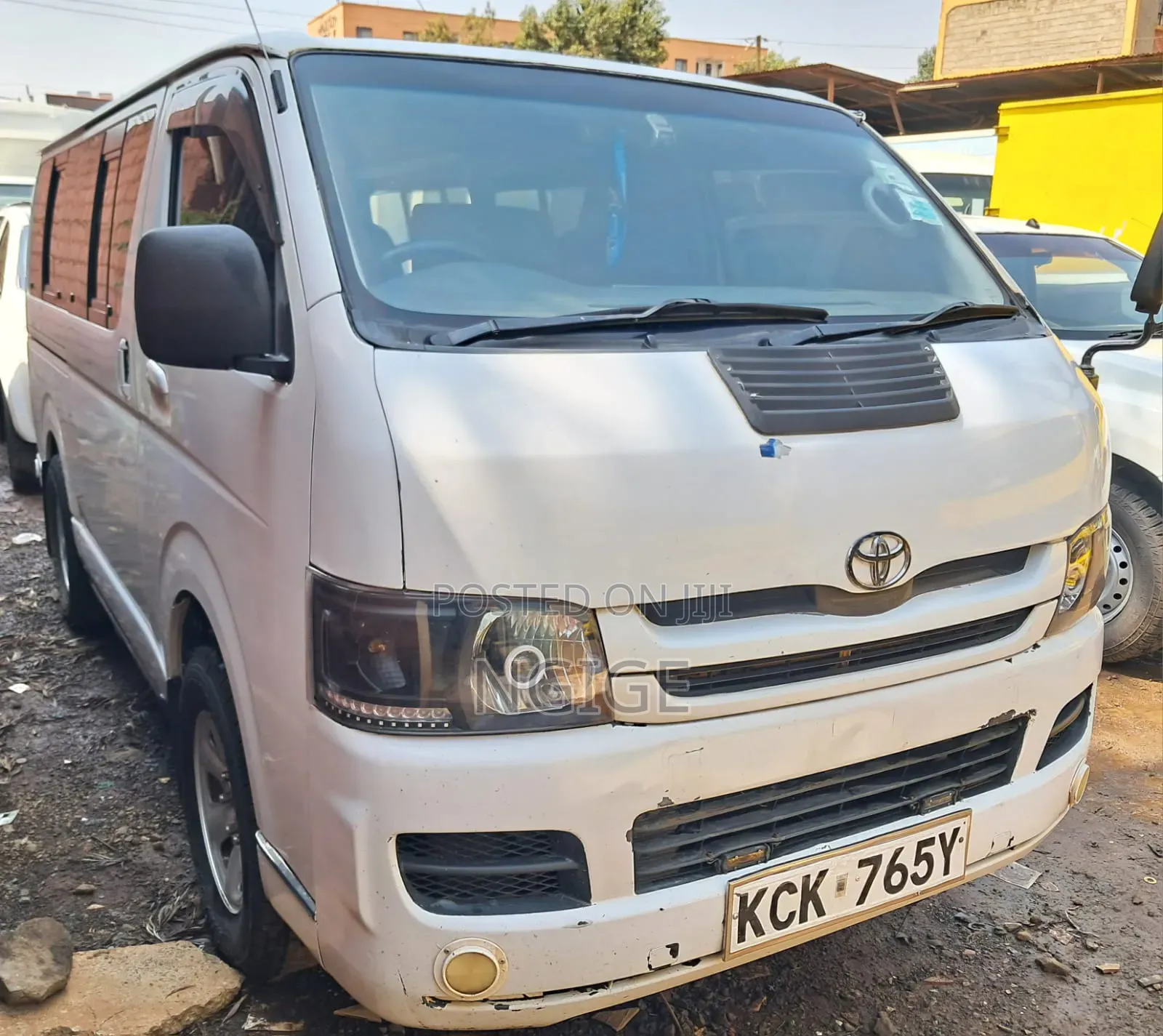 Toyota HiAce 2010 White