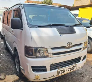Toyota HiAce 2010 White