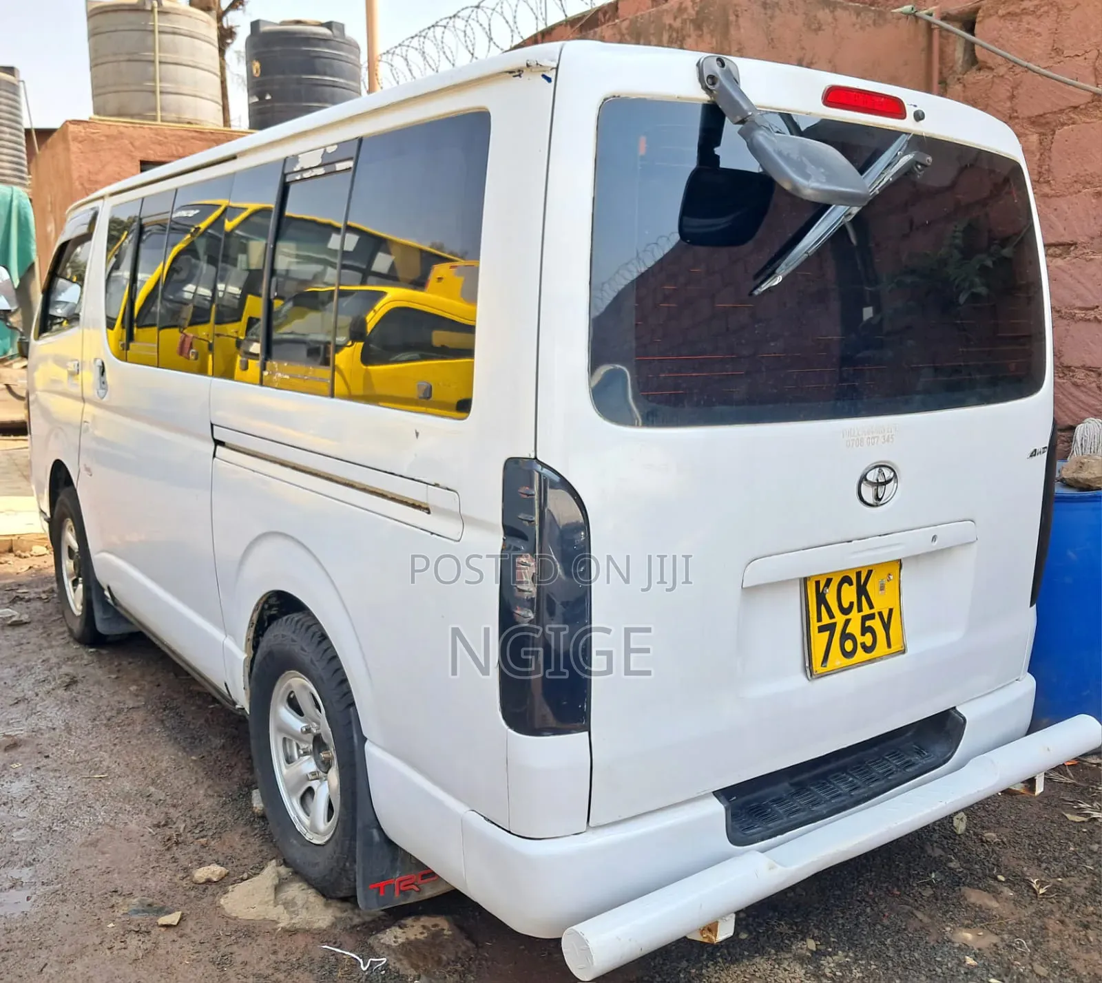 Toyota HiAce 2010 White