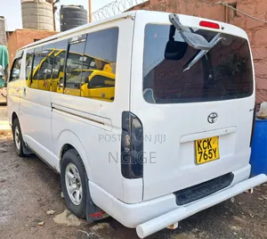 Toyota HiAce 2010 White