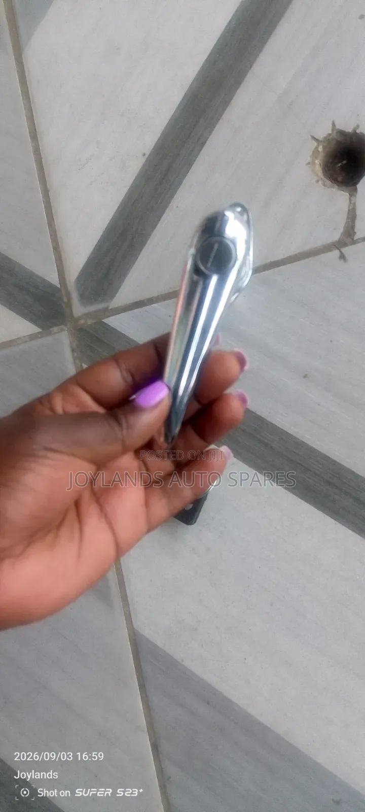Isuzu 4.3/3.6/Frr(all Buses) L-Handle With Keys
