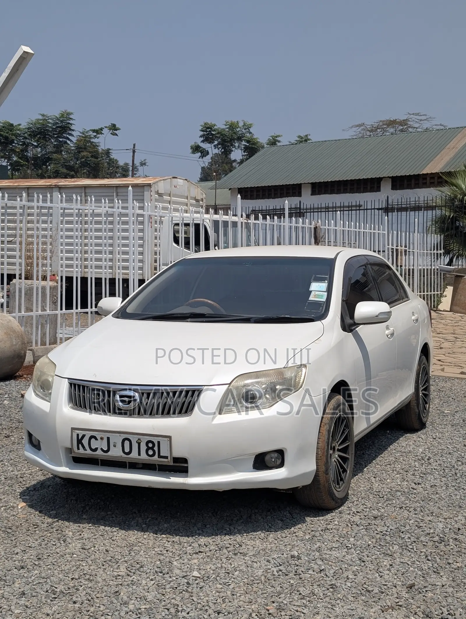Toyota Axio 2009 White
