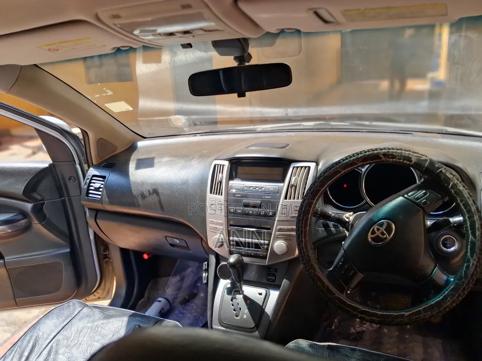 Toyota Harrier 3.3 Hybrid 4WD 2011 Silver