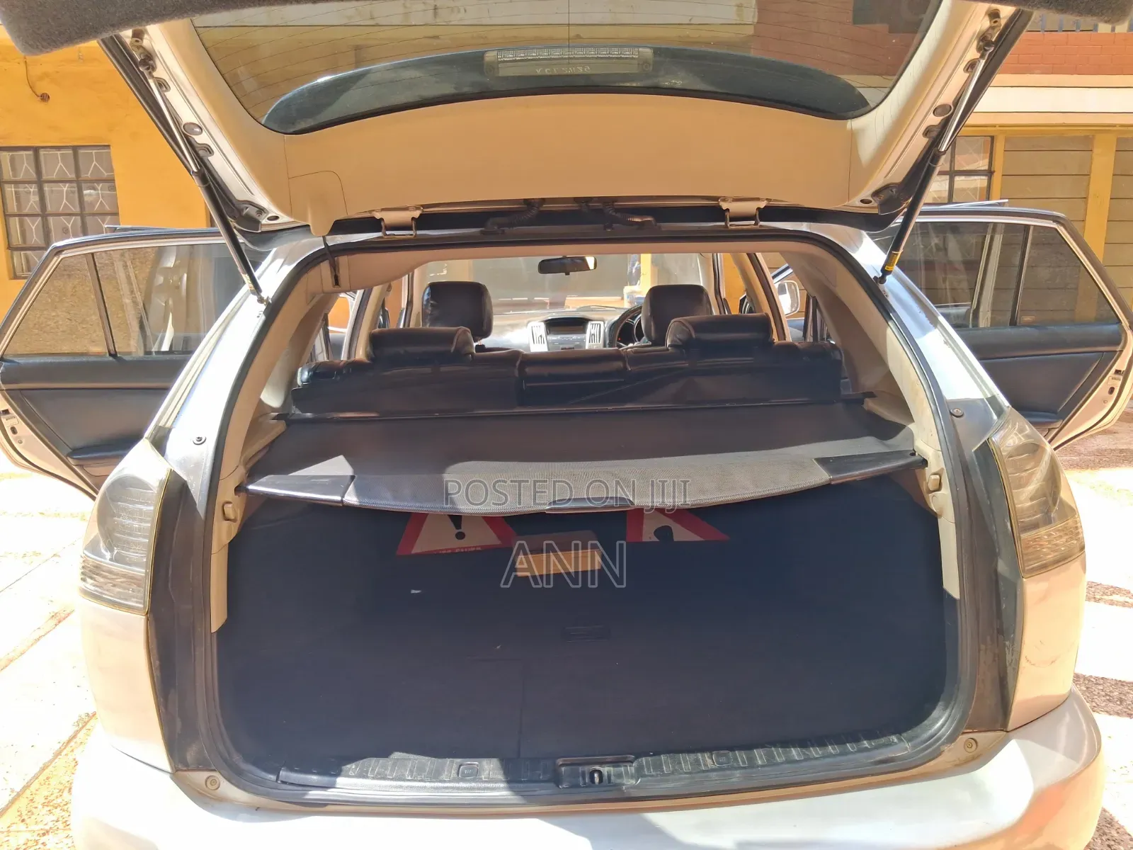 Toyota Harrier 3.3 Hybrid 4WD 2011 Silver