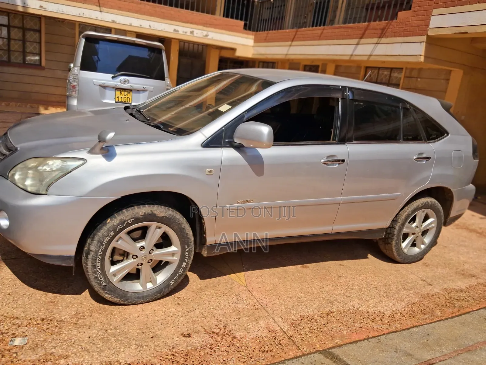 Toyota Harrier 3.3 Hybrid 4WD 2011 Silver