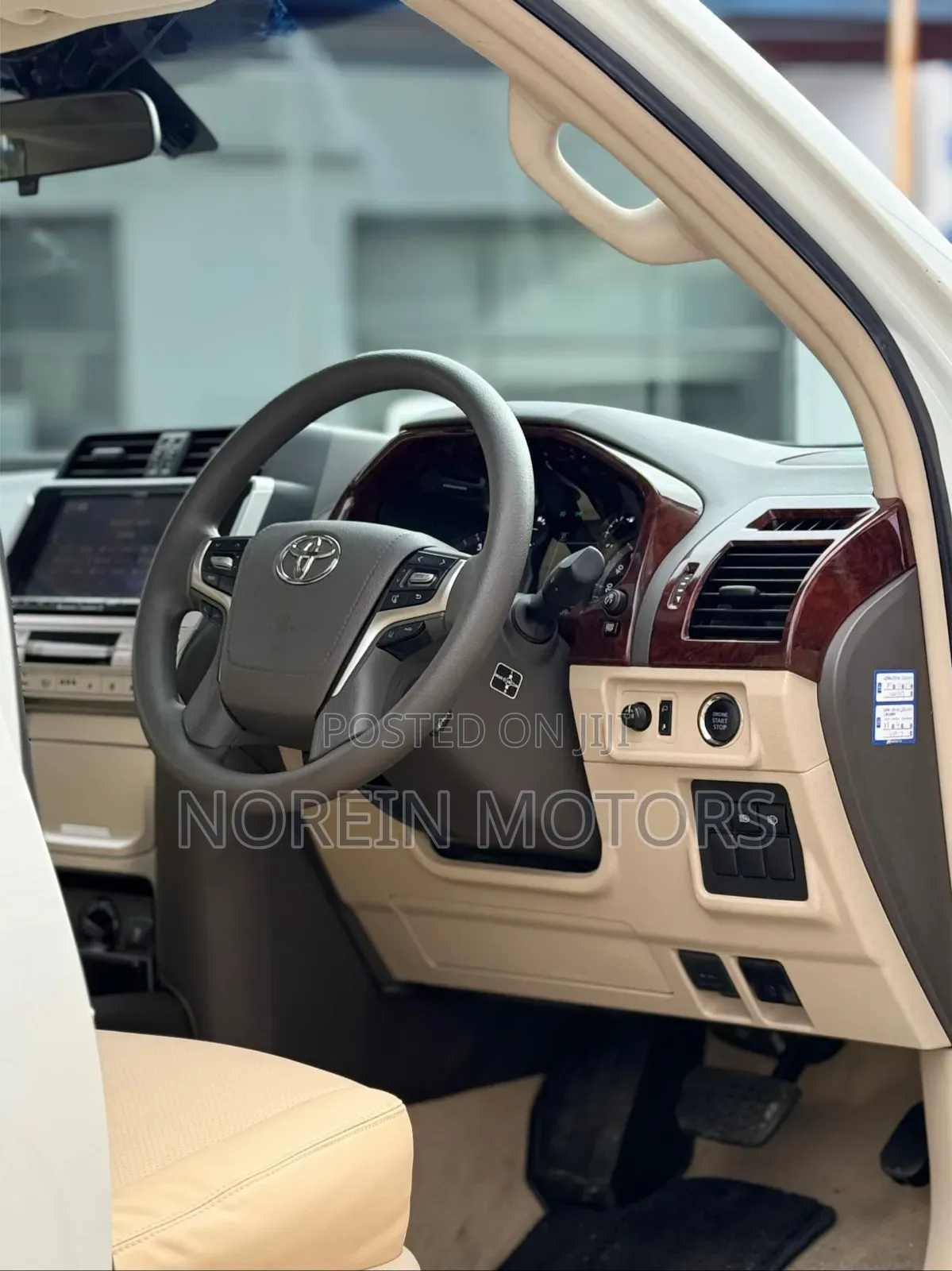 Toyota Land Cruiser Prado 2019 Off white