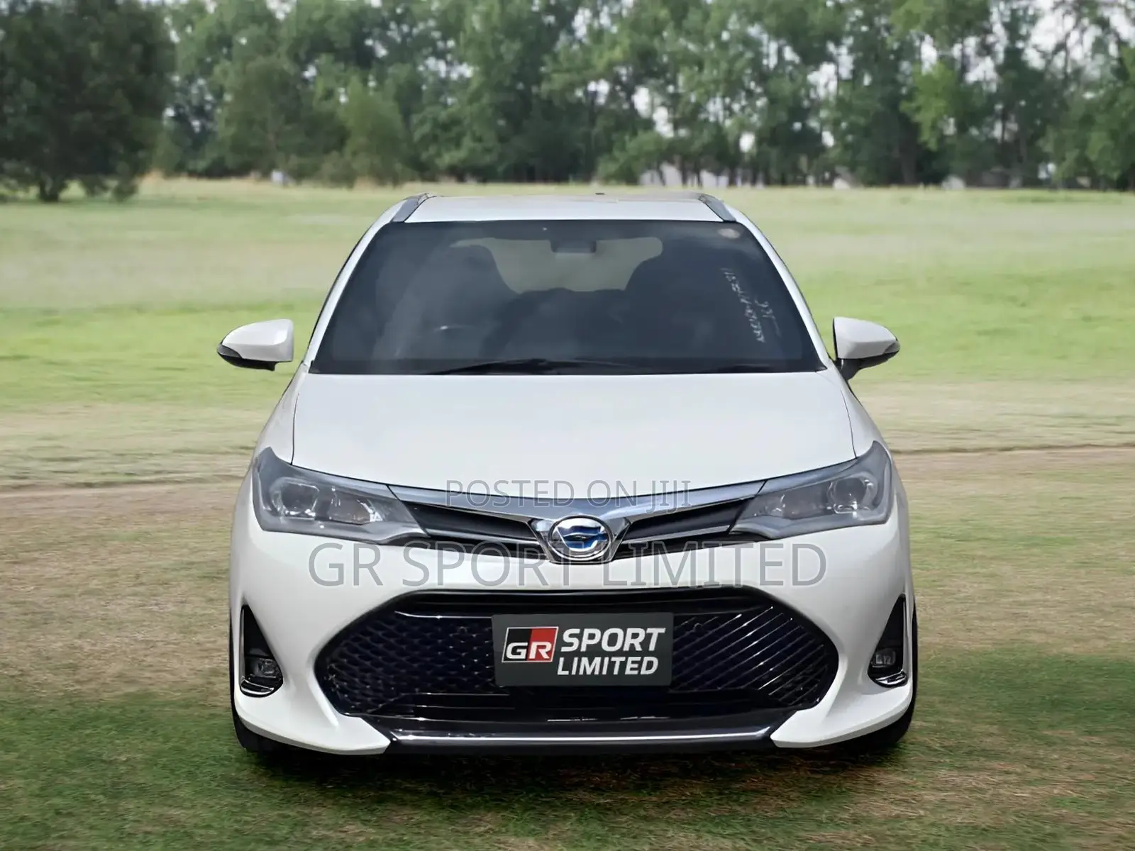 Toyota Corolla Fielder 1.5 Hybrid FWD 2018 White