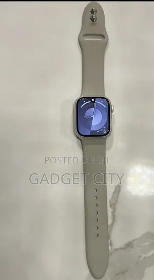 Apple Watch Series 7 GPS Cellular 41mm Aluminum Sport Band -Starlight