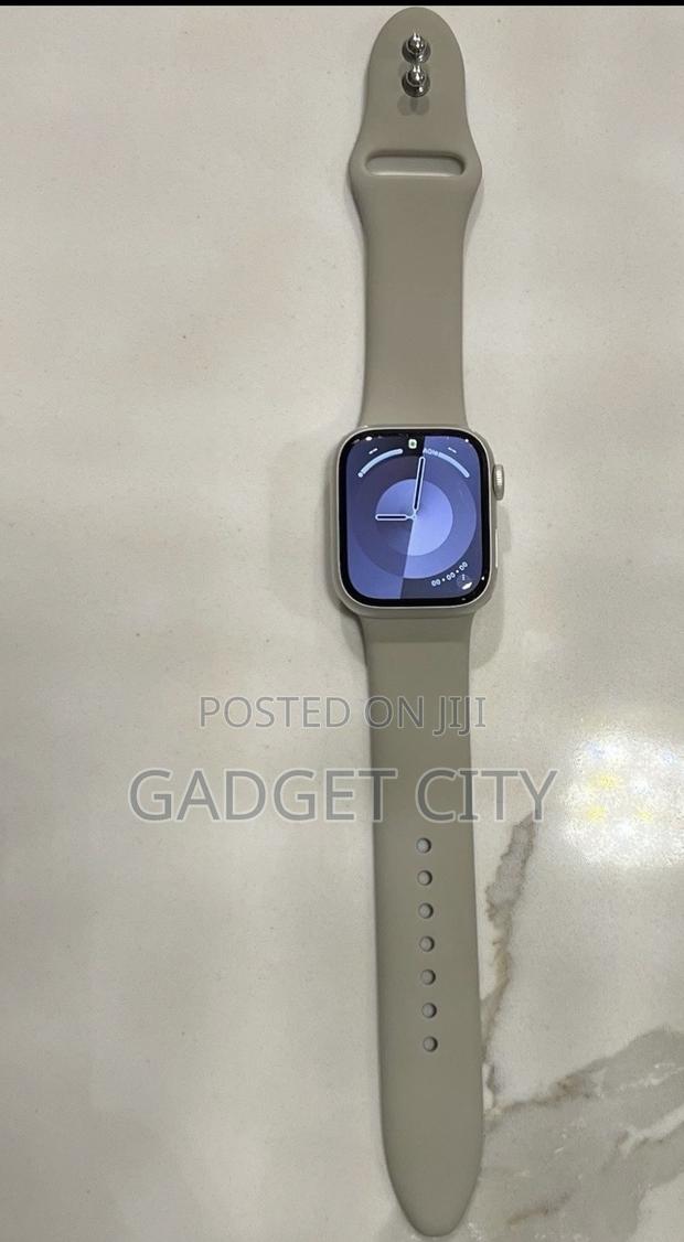 Apple Watch Series 7 GPS Cellular 41mm Aluminum Sport Band -Starlight