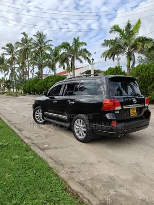 Toyota Land Cruiser 2012 Black