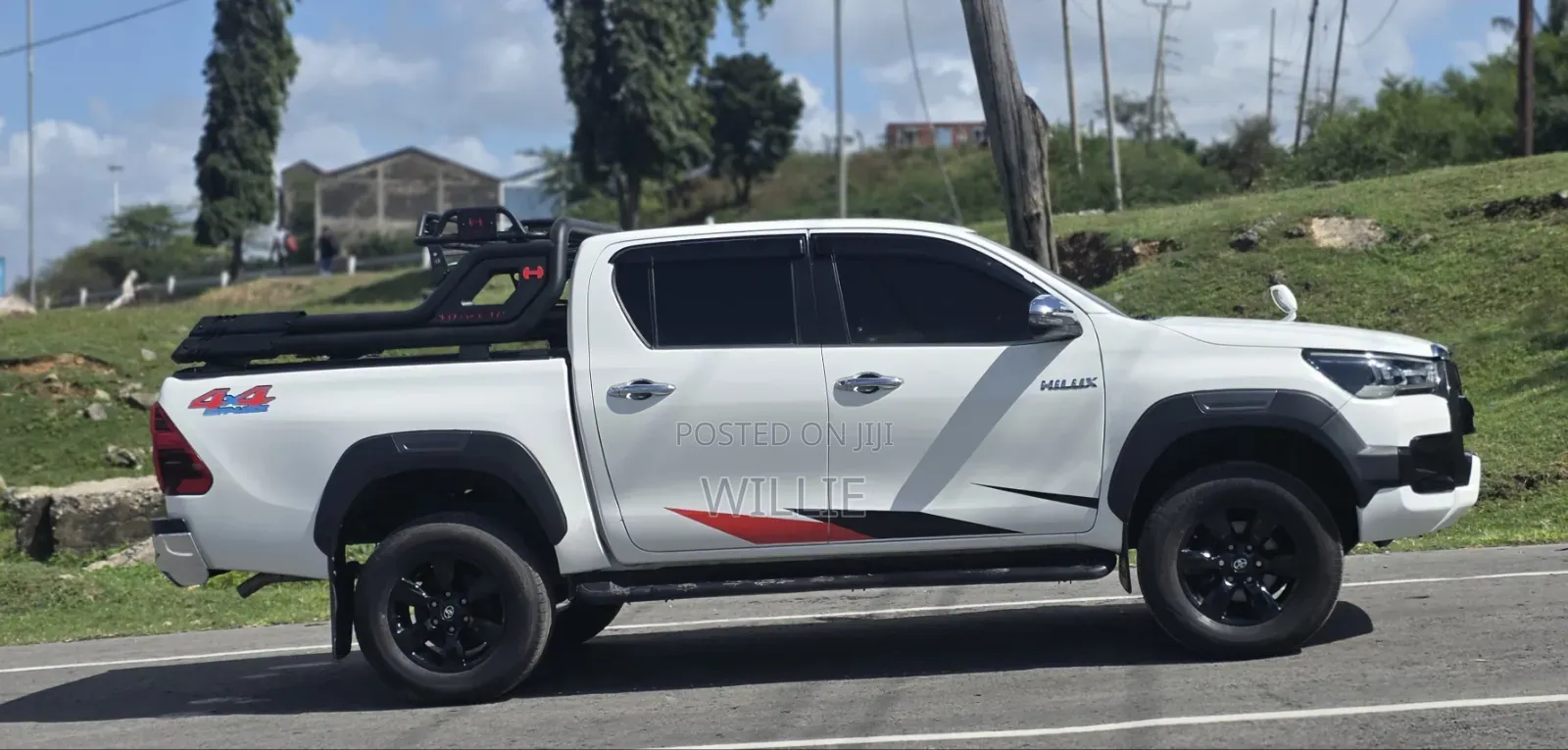Toyota Hilux 2018 White